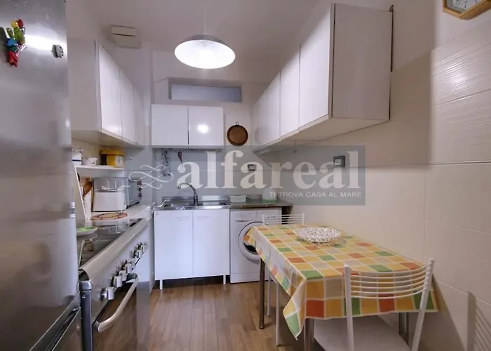 Apartament Rita, 2 Camere, Terrazzo, Clima E Wifi, A 200 M Dal Mare! By Alfareal *